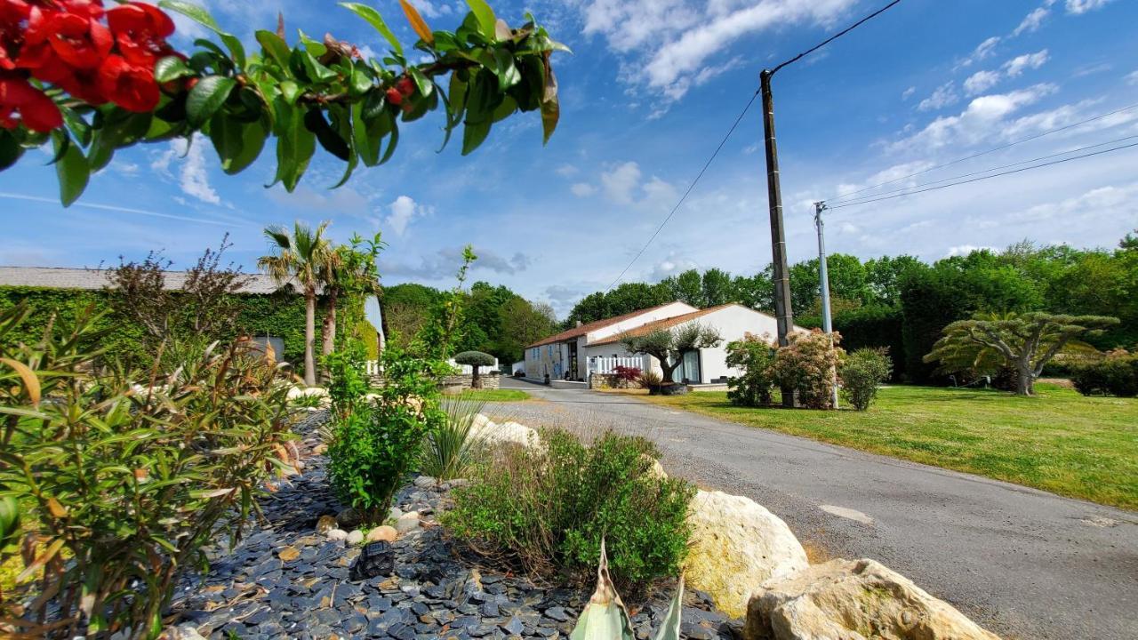 Bed and Breakfast Les Cuves - Saintes Chaniers Esterno foto